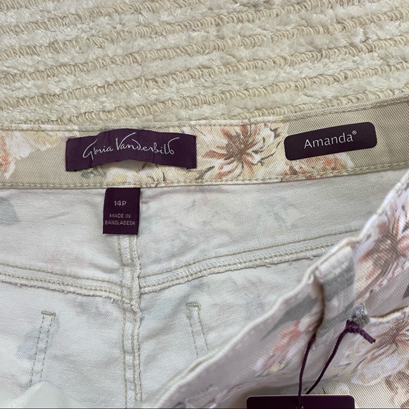 NWT Gloria Vanderbilt floral denim Amanda capris - Picture 5 of 13